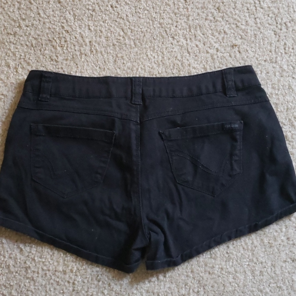 Short - Picture 3 of 3